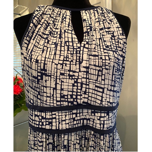 Laura’s Ladies Dress NWT - Picture 3 of 5